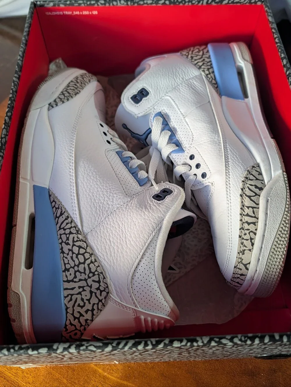 Air Jordan 3 Retro Sneaker White Valor Blue Mid UNC US Men Size 10.5 CT8532 104